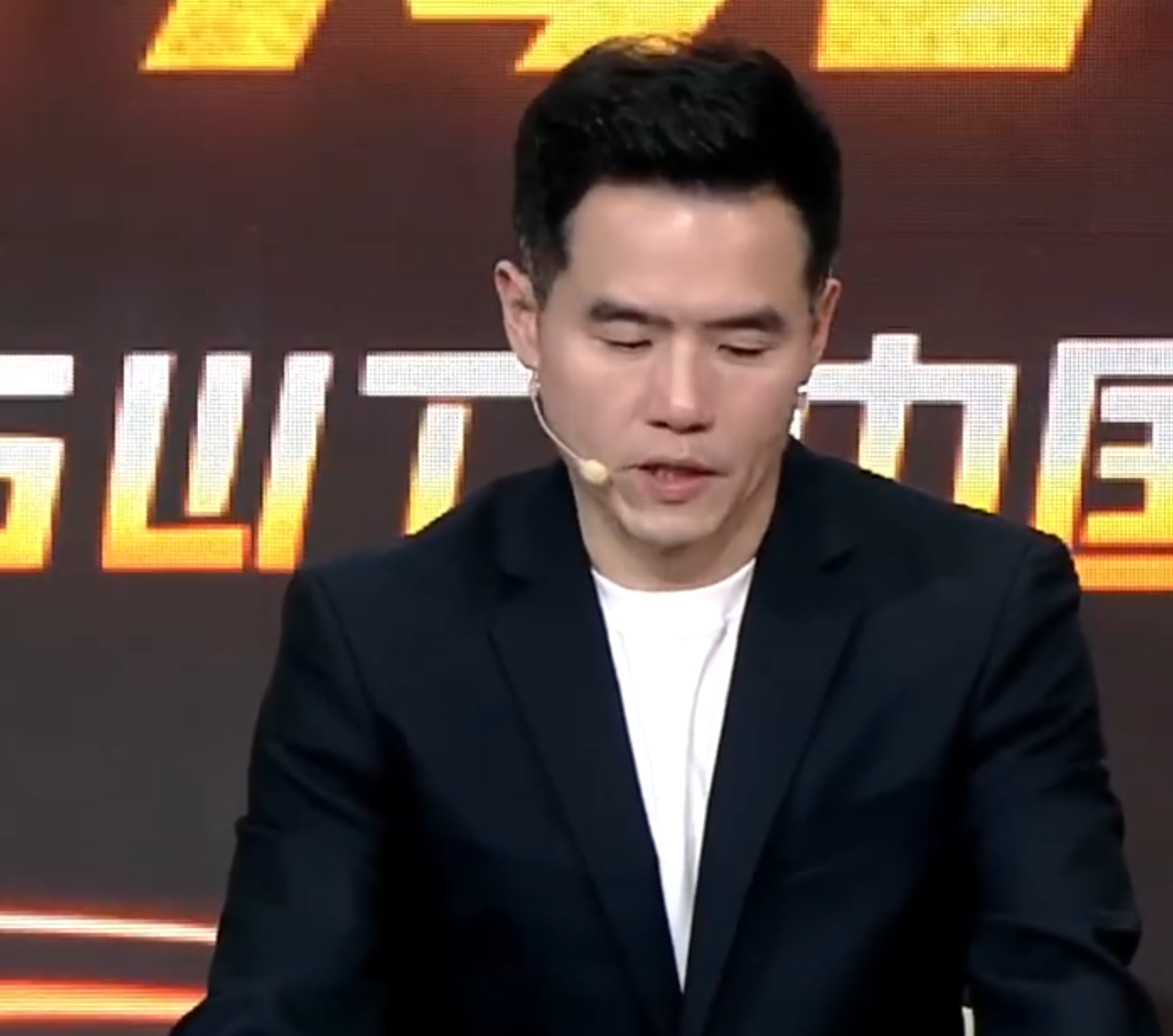 888贵宾会相关图片